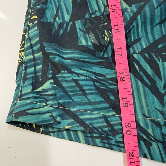 Columbia Men's Super Backcast Swim Shorts in Tranquil Teal Palm Leaf Print; XXL - Picture 8 of 13